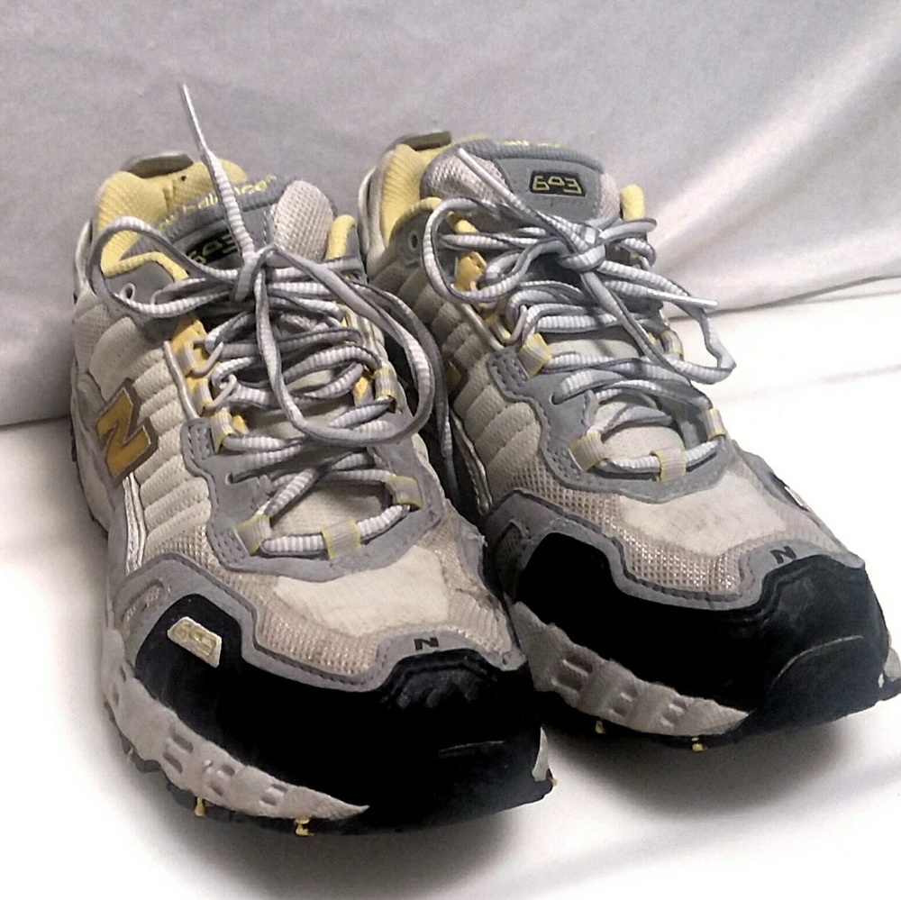 New Balance All-Terrain Sneakers Women's 7.5